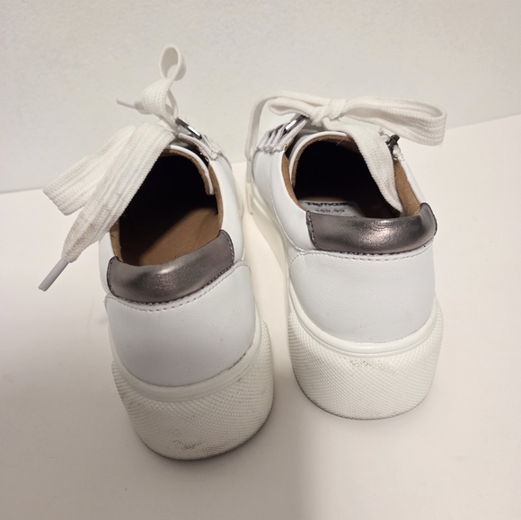 White Leather Sneakers with Laces By Bay Lane Sz 8 - Picture 7 of 16